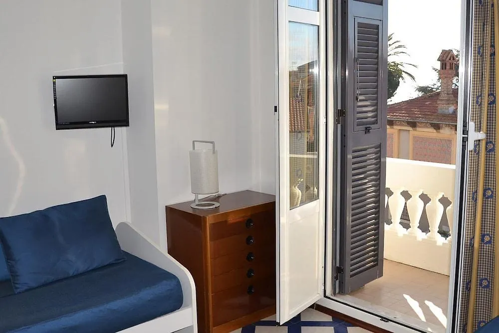 Residence Villa Chiara Loano Aparthotel