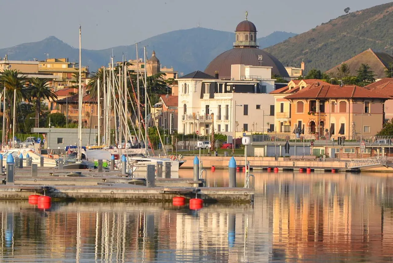 *** Aparthotel Residence Villa Chiara Loano Italy