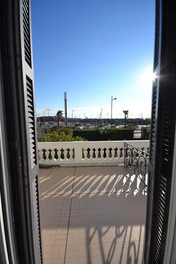 *** Apartmanhotel Residence Villa Chiara Loano Olaszország
