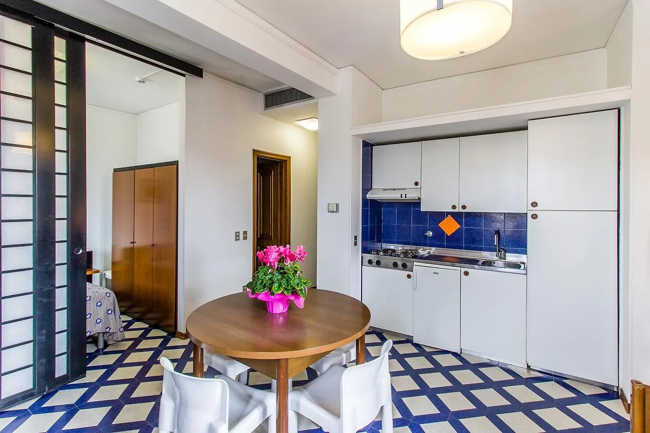 Aparthotel Residence Villa Chiara Loano